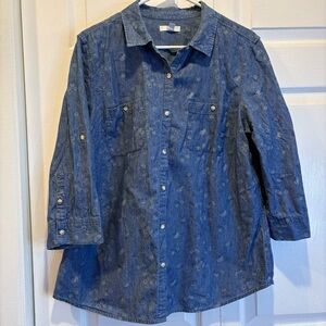 Croft & Barrow Chambray Floral Quarter Length Sleeve Button Up Top - Size Large